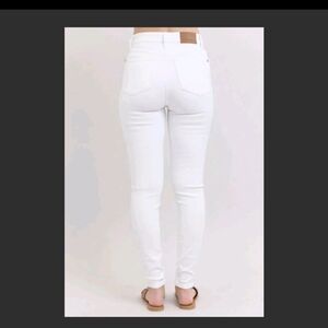 Judy Blue Jeans White Boyfriend Fit Size 15/32 High Rise